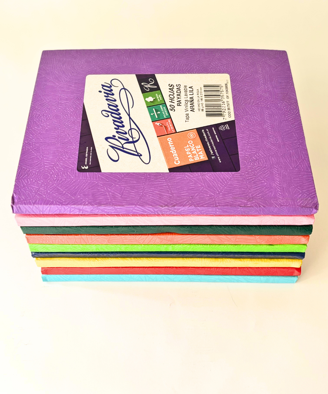 Cuaderno Rivadavia tapa dura verde manzana arana 50 hojas rayadas